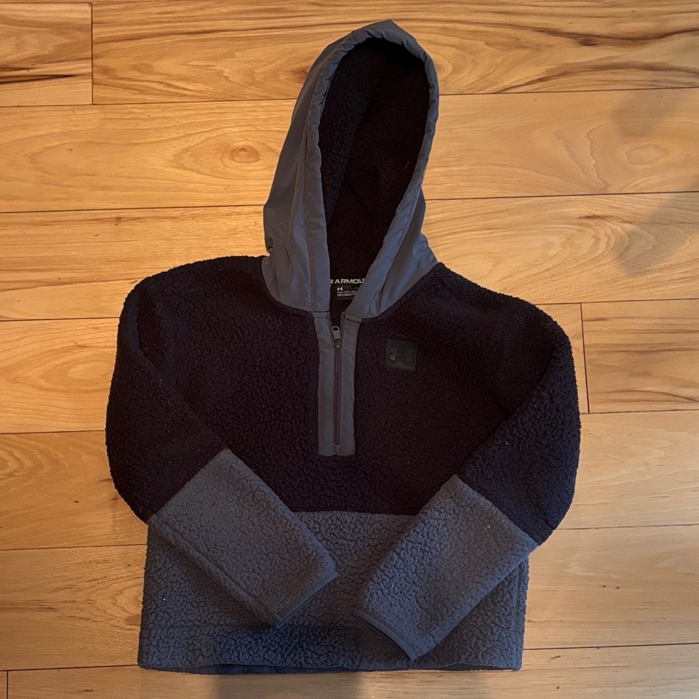 Under Armour Kids Size M Charcoal and Black Sherpa Hoodie